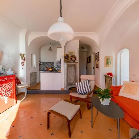 Appartamento Estate4home - Casa Peppenella